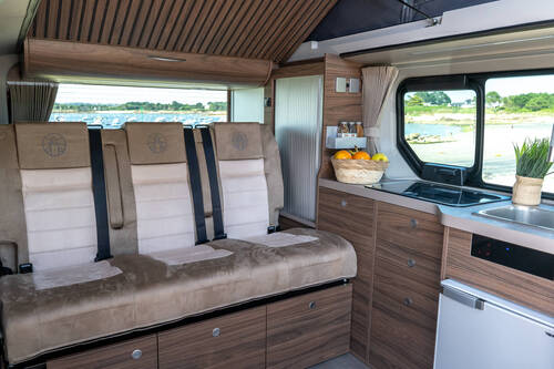 HorizonVan 5 - Noyer