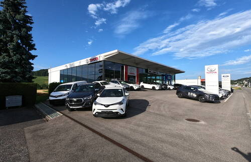 Vitrine Toyota Garage St-Christophe