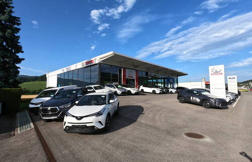 Vitrine Toyota Garage St-Christophe