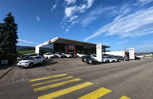 Vitrine Toyota Garage St-Christophe