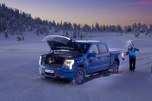 License expires -------------------------- IN PERPETUITY  License scope -------------------------- A - Earned editorial, press releases, press kits B - All non-broadcast digital and online media D - All print media (newspaper, magazine etc)  Copyright and image rights -------------------------- This content is solely for editorial use and for providing individual users with information. Any storage in databases, or any distribution to third parties within the scope of commercial use, or for commercial use is permitted with written consent from Ford of Europe GmbH only.