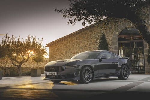FORD Mustang Dark Horse LICENSE BY: Ford
