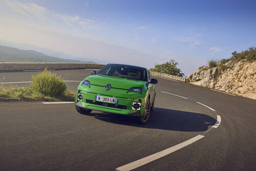 R5 E-Tech - © Renault Communications / Rights reserved